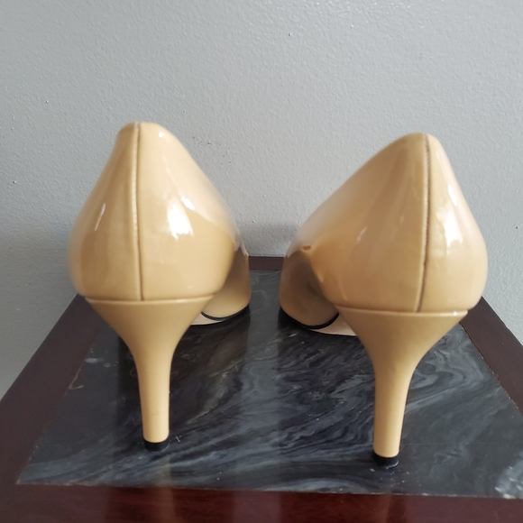 Jon Josef Paris Light Nude Patent Leather Pointy Toe Heels Pump Women's Size 11M - Picture 7 of 11